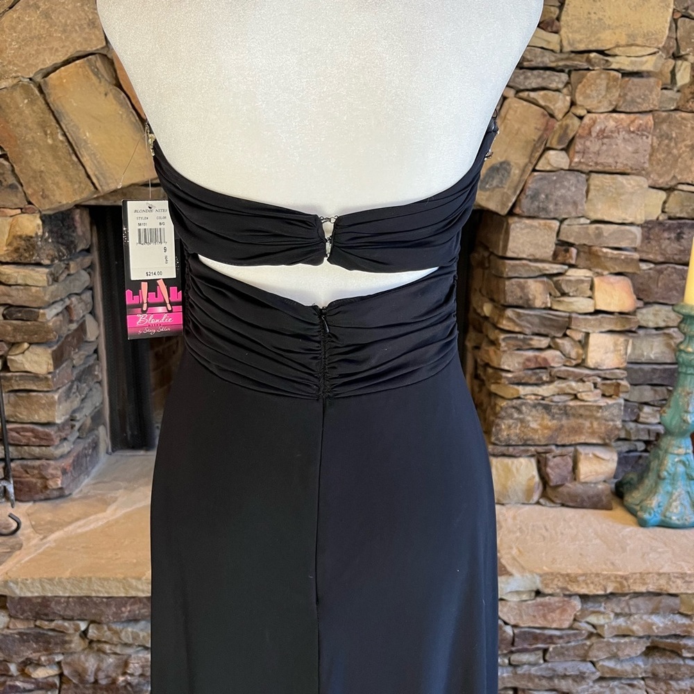 𝅺Perfect condition, NWT black strapless dress with beading - Picture 4 of 8